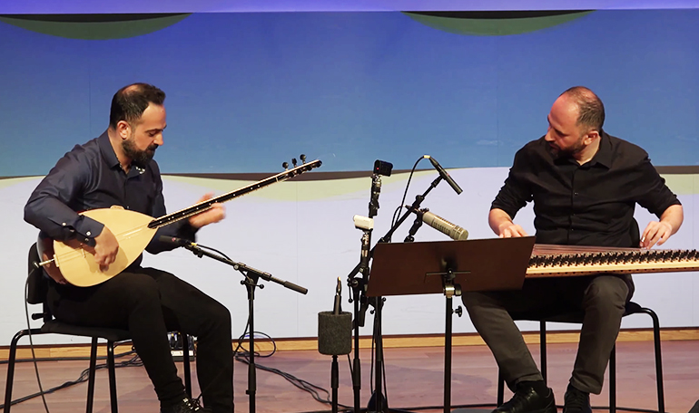 Musikerna Ali Shaker och Feras Charestan ger en konsert i Nathan Milsteinsalen